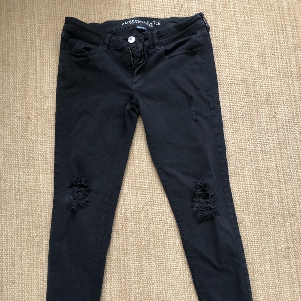 American Eagle black distressed jeggings